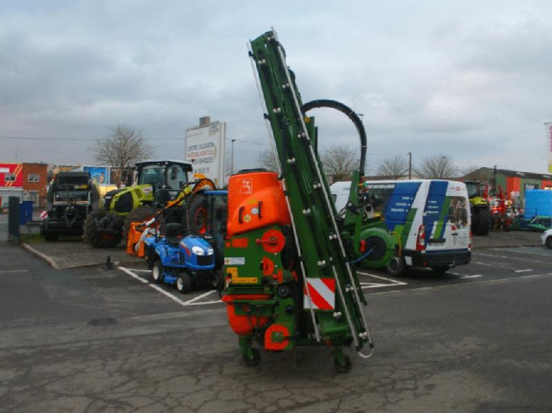Pulvérisateur agricole Amazone UF 901 - excellente précision, 900L, rampe 15m_2