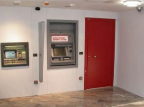 Co155 - porte blindée professionnelle RC4 anti-effraction - Cometa - avec raidisseurs internes 25x25 mm et serrure 11 points_2