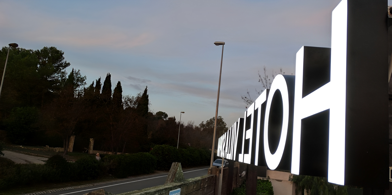 Lettres publicitaires lumineuses pour forte visibilité