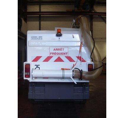 Balayeuse aspiratrice 4m3 - Mathieu Ravo - Année 2003 avec gaine aspirante pour feuilles_2