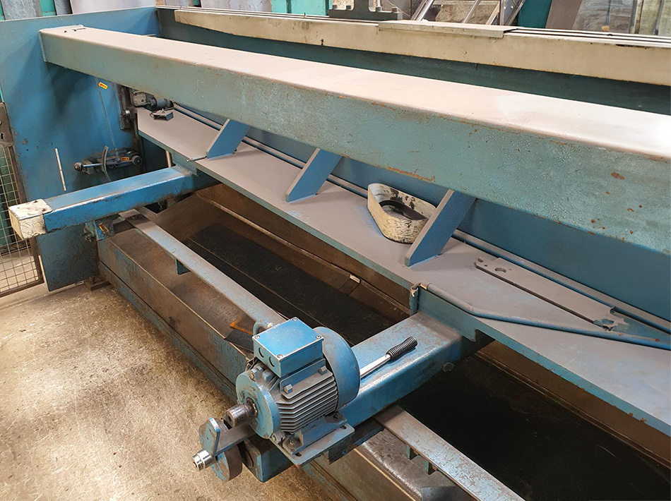 Cisaille guillotine hydraulique HACO TSX 3006 - capacité de coupe 6mm - longueur 3050mm - Année 1990_2