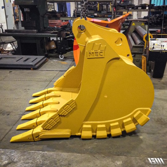 Godet carrière HDV - usage très sévère pour pelles jusqu'à 400 tonnes - CORAZZA BENNE_2