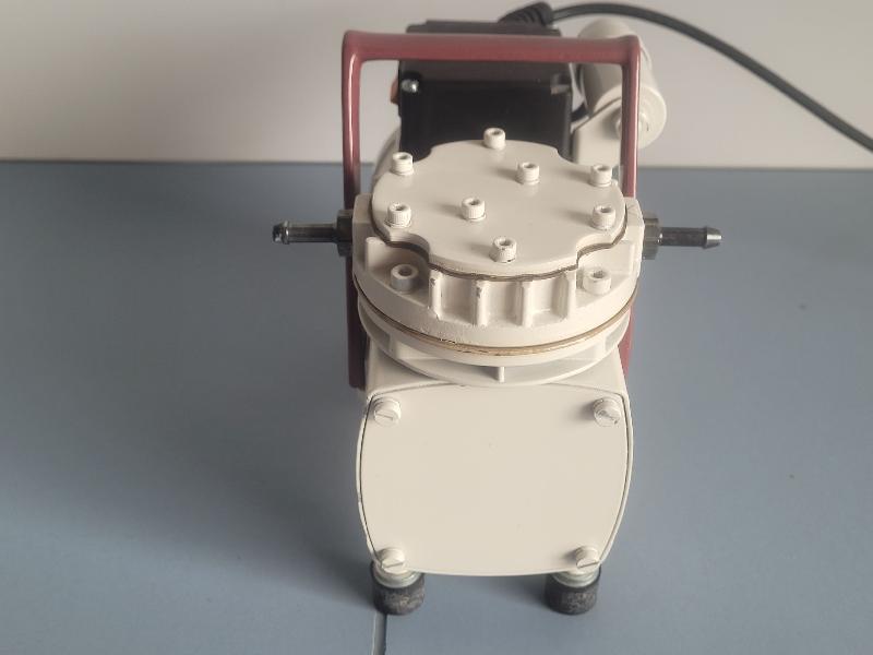 Pompe à vide à membrane KNF N022AN.18_2