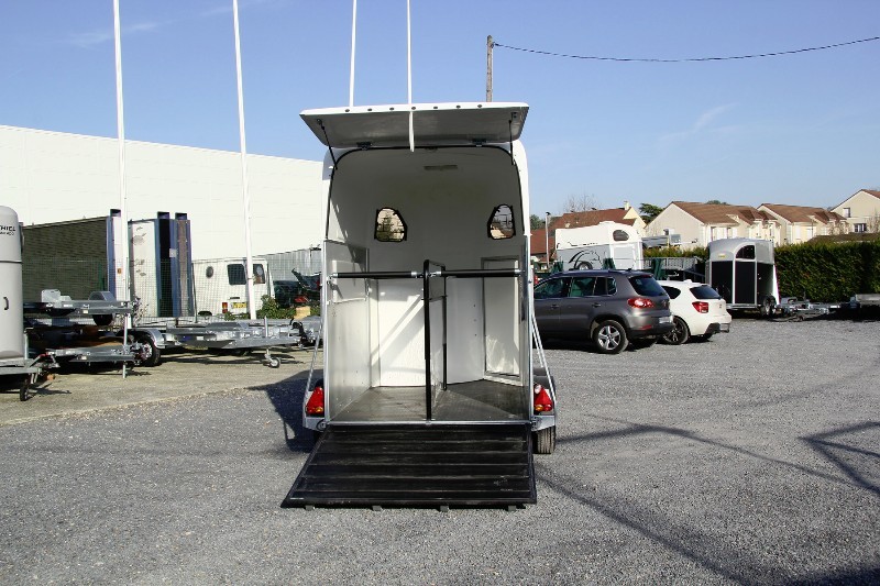 Van à chevaux 2 places - Cheval Liberté GT2 White Edition - tout équipé avec plancher alu et options_2