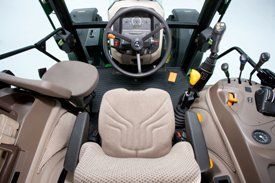 Tracteur agricole série 5M avec débit hydraulique de 94 l/min