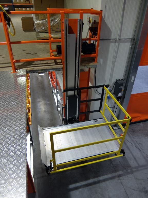 Élévateur mezzanine hydraulique - flux logistiques intérieur/extérieur -  DHOLLANDIA DH-VZK_2