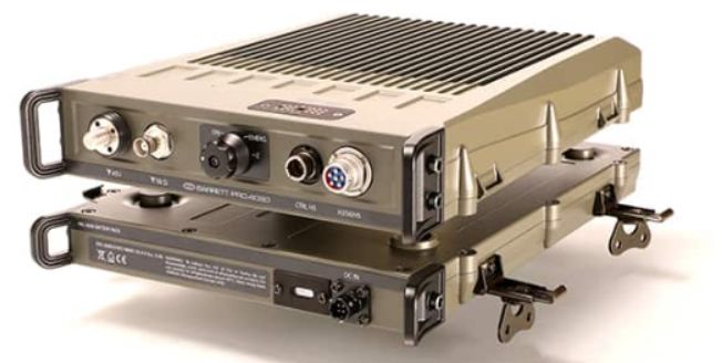 PRC-4090 SDR compact et portable pour opérations militaires
