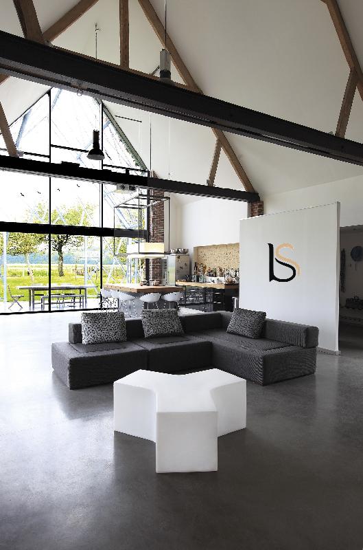 Pouf lumineux Ypsilon - Slide - Intérieur_2