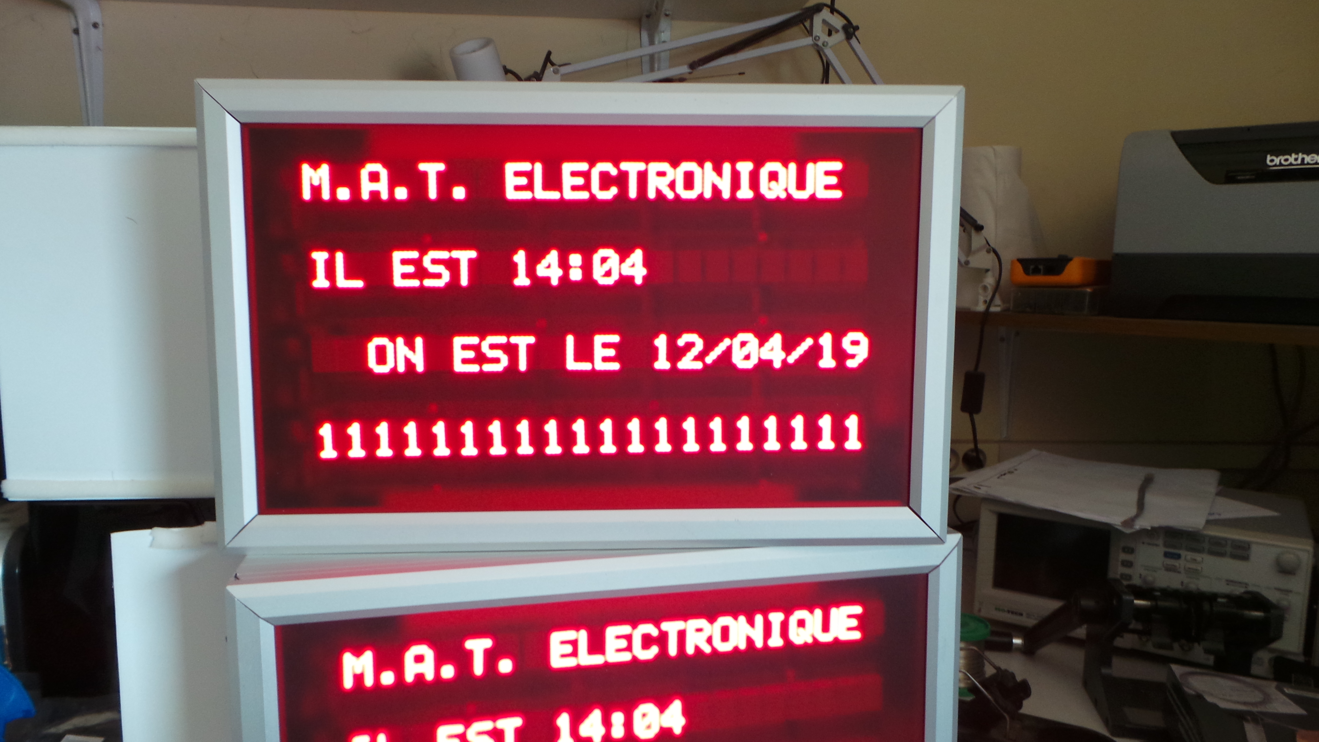 Afficheur lumineux LED pour afficher heure, date, température(s), chronomètre - MHD - MHDC - MHDT et MHD2T_2