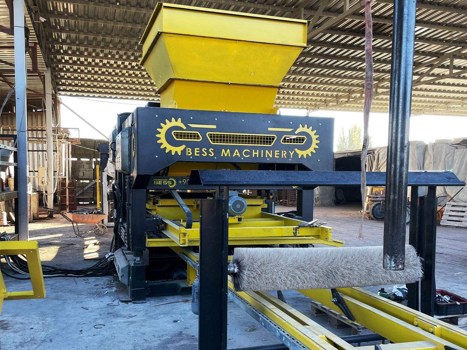 Machine à briquettes semi-automatique PRS-1200 - Production de 12 000 briquettes en 8 heures_2