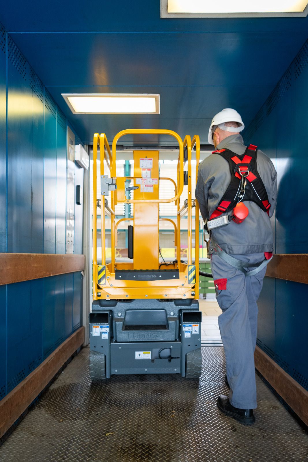 Star 8 s - mâts verticaux - haulotte - hauteur de travail : 7.95 m - capacité maximum (intérieur) : 200 kg (1 pers.)_2