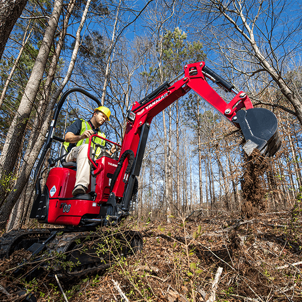 Mini-pelle Yanmar SV08-1C adaptée aux conditions difficiles