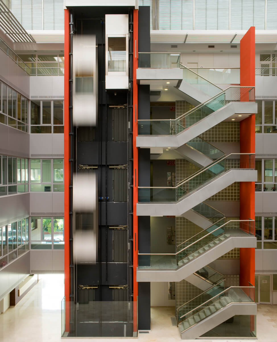 Élévateur vertical pratique pour charges lourdes