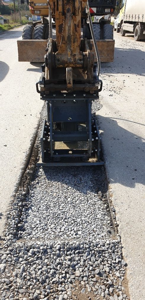 Plaque vibrante pour pelle de 15 à 22 tonnes - PV 75.120 - surface de compactage 740x1200 mm_2