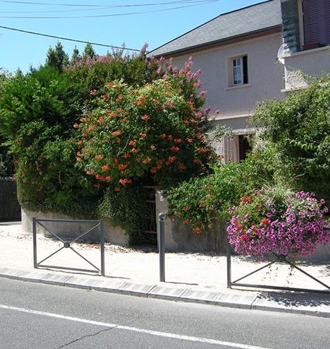 Barrière urbaine Chatelet 150 - Serem - longueur 150cm, hauteur hors sol 105cm - tube acier, peinture époxy antirouille_2