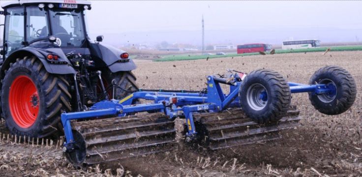 MaxiCut rouleau agricole - Dalbo pour traitement rapide des matières végétales et chaumes_2