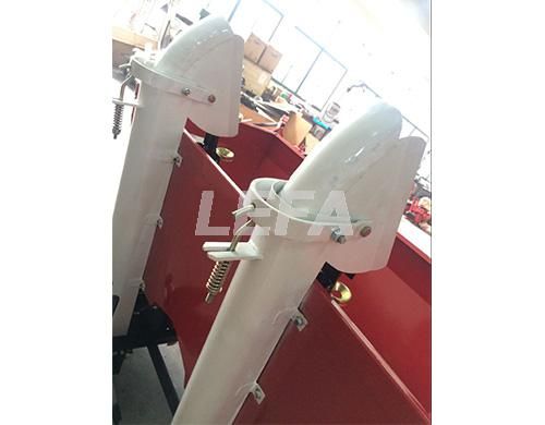 Planteuse Lf-pt32(w) et 2cm-2 - Akpil - espace de rangée 50 à 85 cm - trémie 50kg et chaîne centrale_2