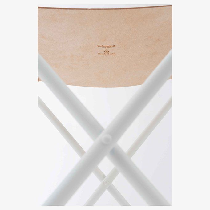 Lfm5044_9626 - chaise pliante en cuir naturel tanné végétal - Lafuma - en tube d'acier_2