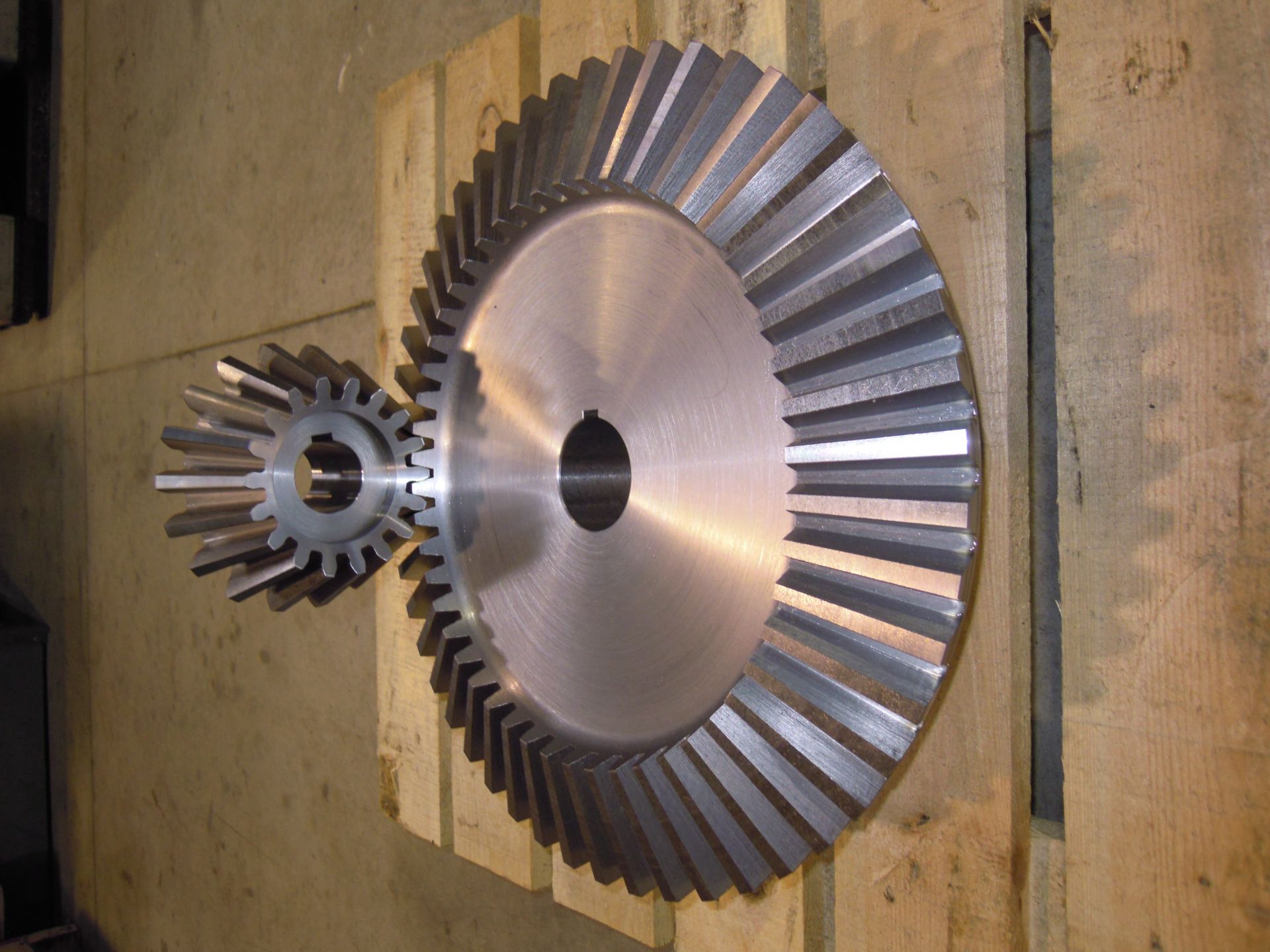 Engrenages coniques à denture droite et hélicoïdale - jusqu'au module 20_2