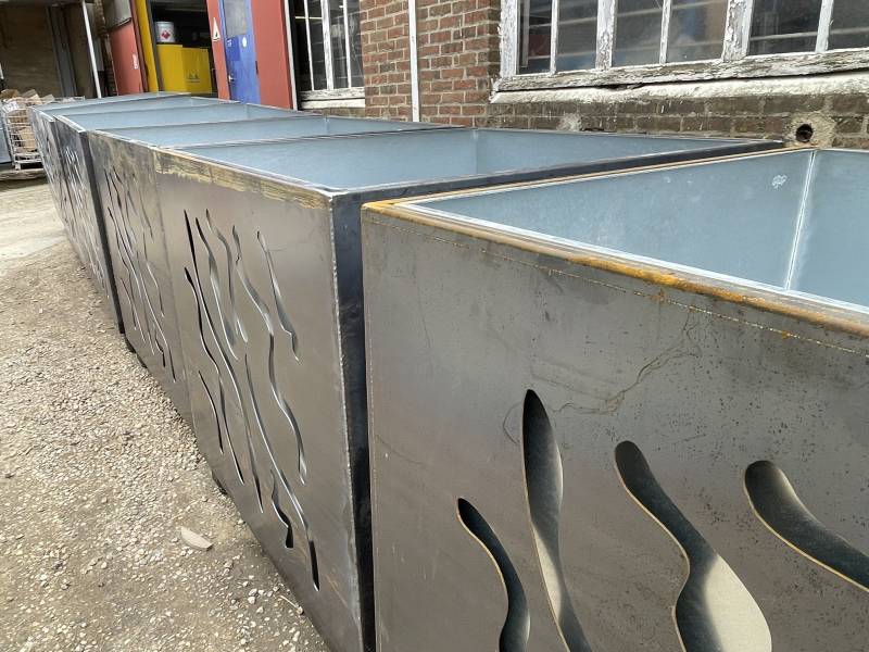 Jardinière géante en acier Corten 1200 x 1200 mm, épaisseur 3 mm - MTCP, création sur mesure pour un futur gîte_2