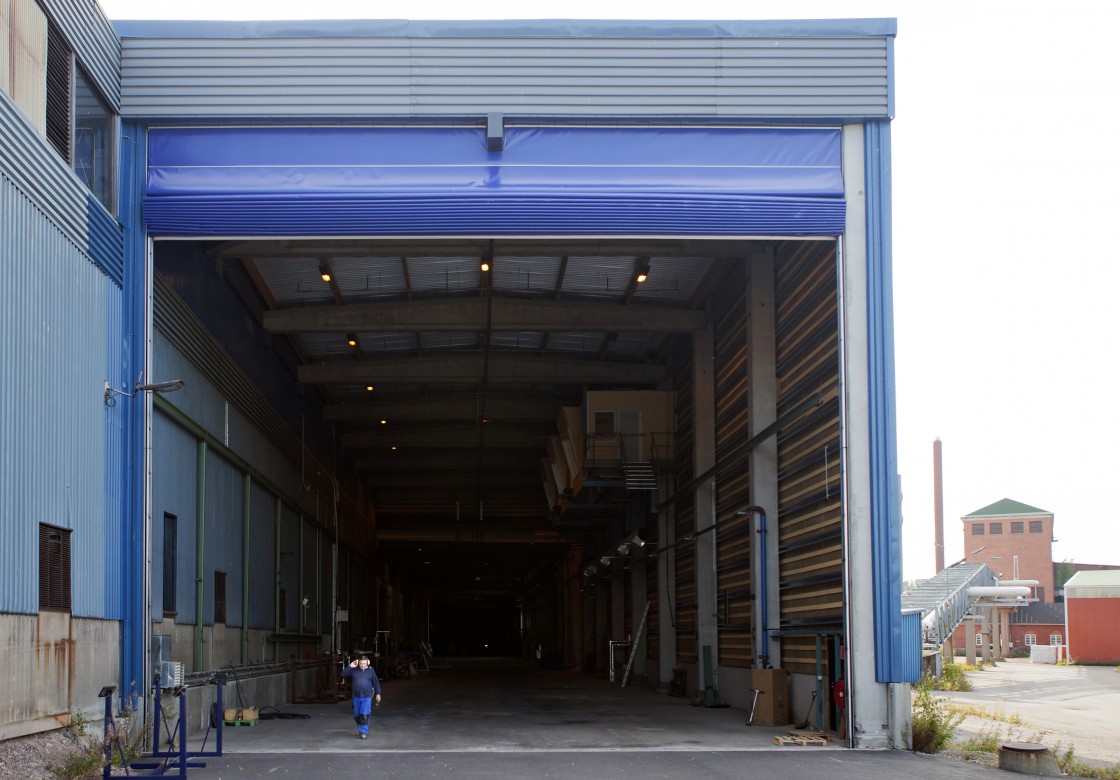 Porte sectionnelle industrielle NK4 Warm - automatique - repliable en plafond - pleine - métal - isolation phonique et thermique_2