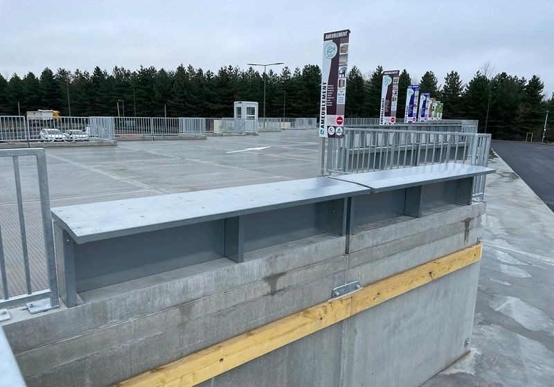 Dispositif de sécurité, barriere anti-chute pour tous quais de déchetterie_2