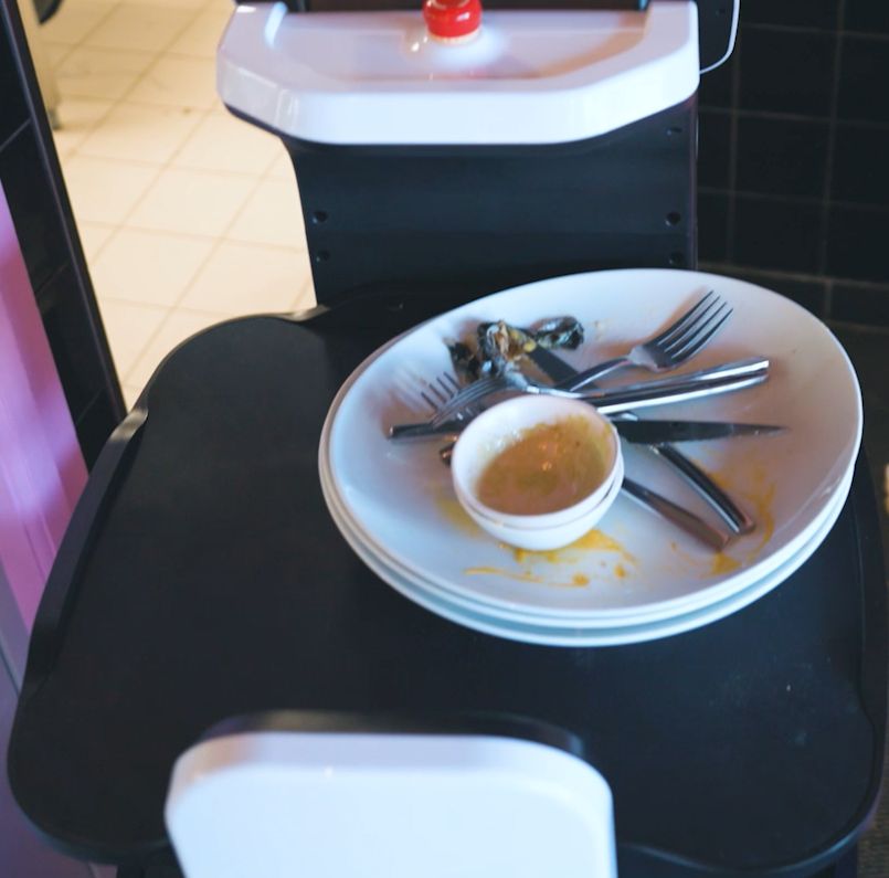 Robot de service pour restaurants et fast-foods - écran HD, plateaux ajustables, navigation avancée_2