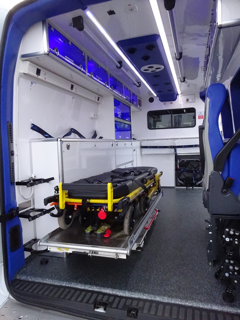 Ambulance diesel Renault Master L3H2 170 CV