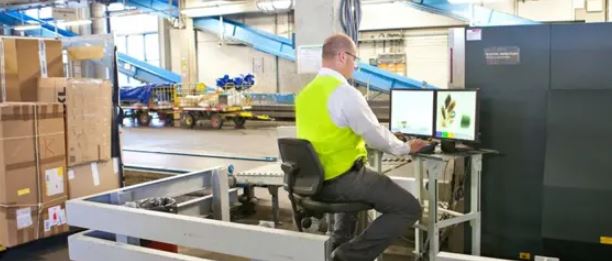 Scanner de marchandises en vrac à rayons X compact - HI-SCAN 100100V - Dimensions tunnel 100 x 100 cm pour haute sécurité_2