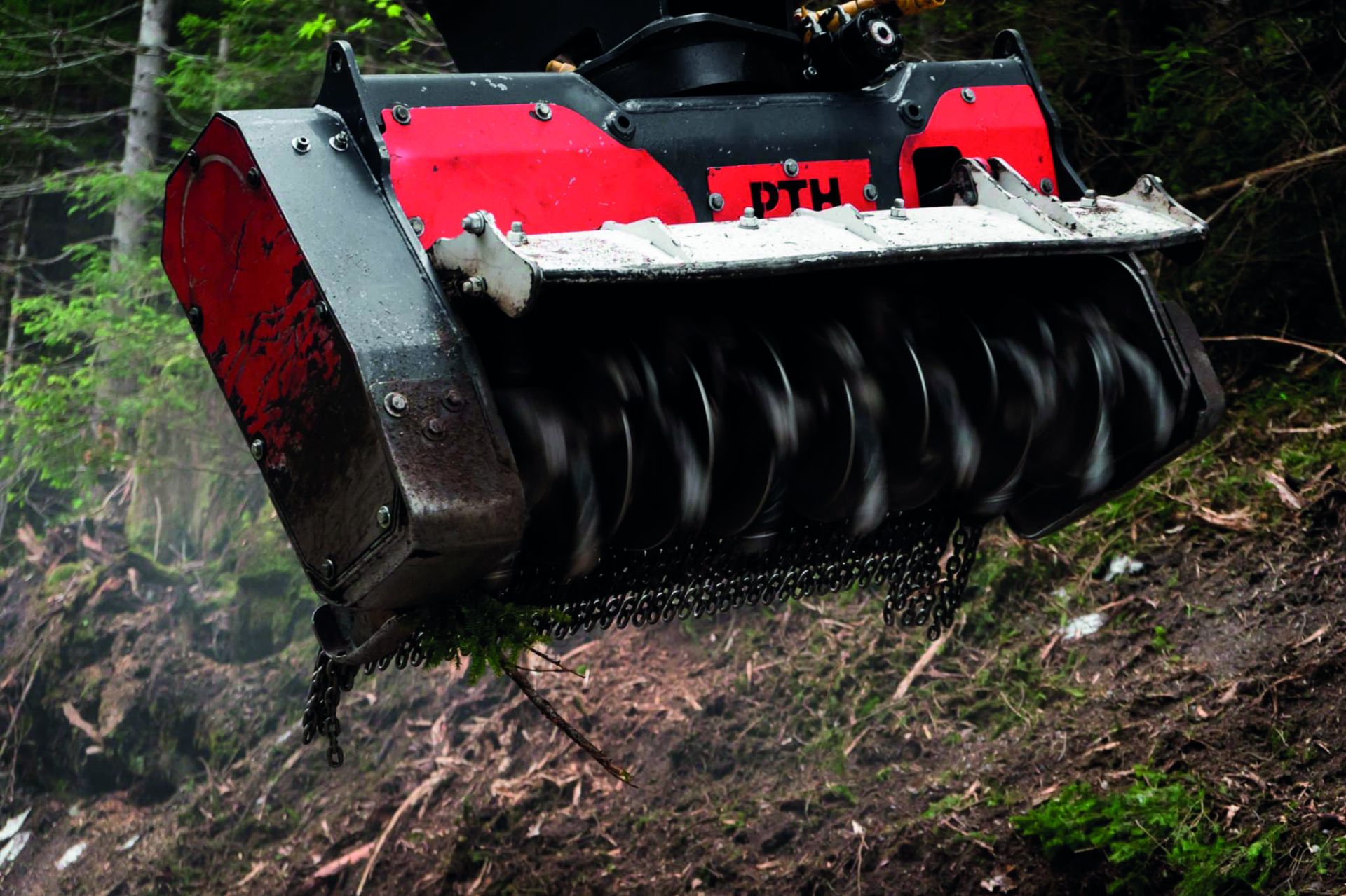 MicroCrusher  pour pelleteuse idéal au fraisage de pierres et au broyage forestier - PTH PRODUCTS_2