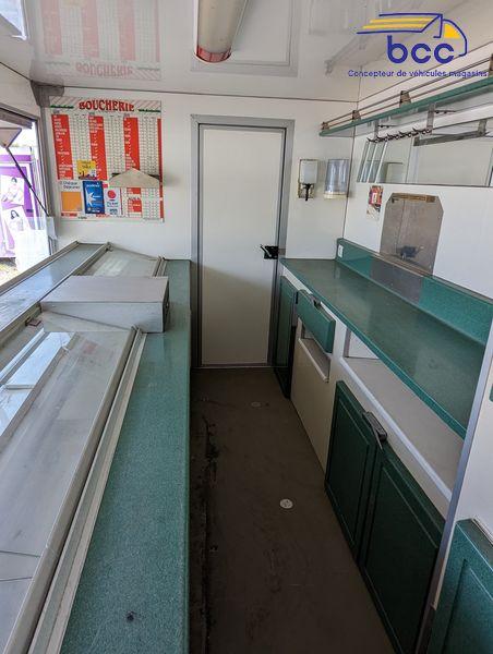 Camion tournée boucherie 3m70 – Renault Master – Vitrine + Réserve – 1120 – Camion d'occasion boucherie_2