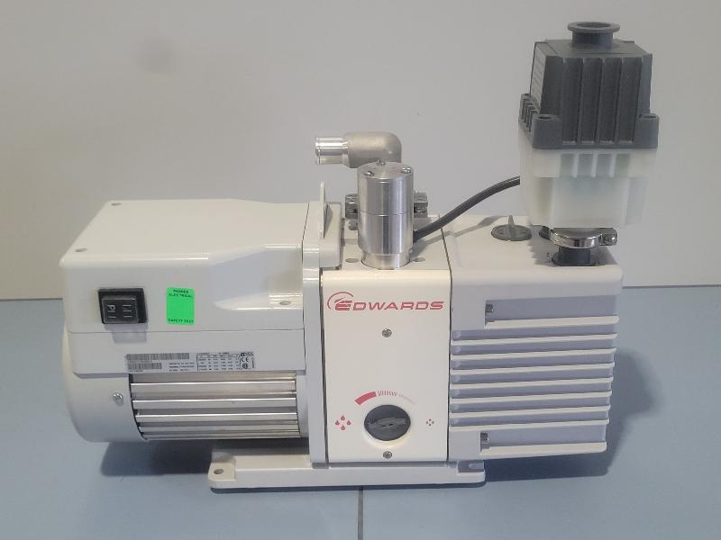 Pompe à vide Edwards RV8_2