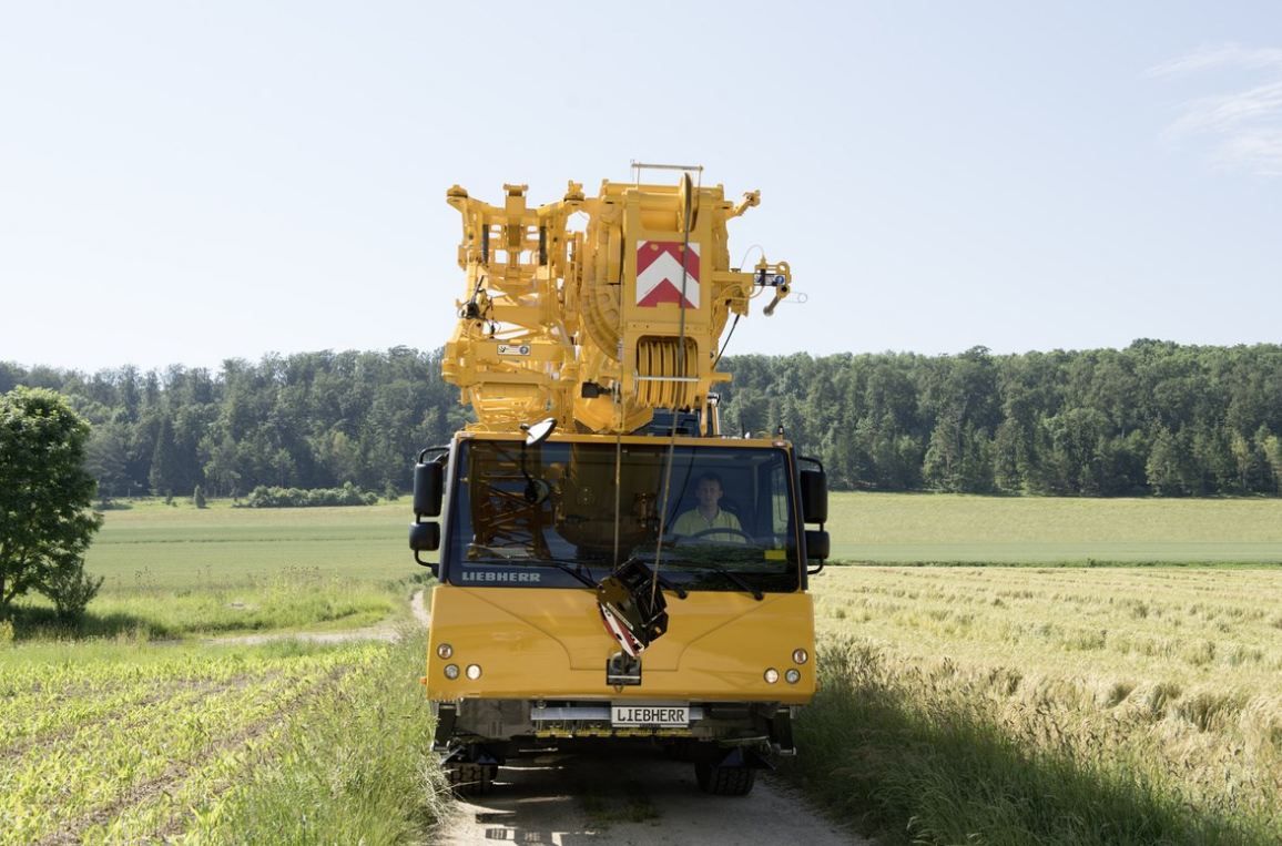 Grue Liebherr avec flèche télescopique de 11,40 m à 38,00 m