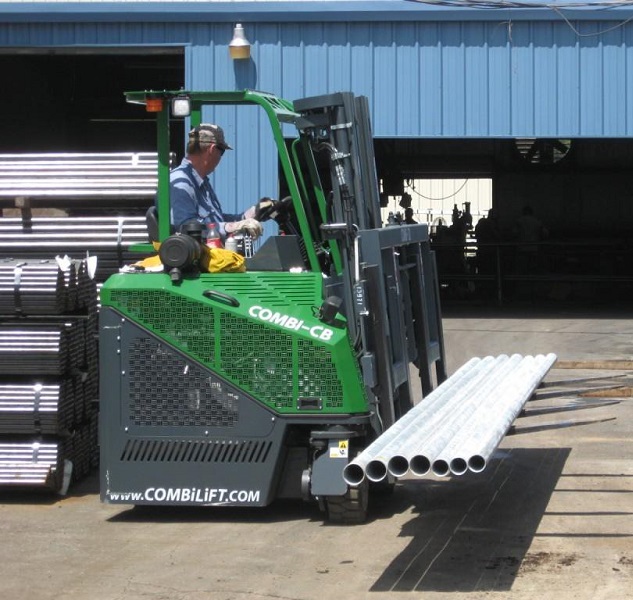 Chariot élévateur multidirectionnel compact Combilift COMBI-CB - Diesel - Capacité 2500 à 3000 kg - Hauteur de levage 4000 à 6000 mm_2