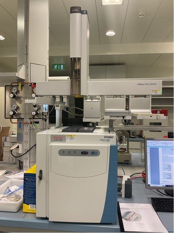 Chromatographie gazeuse avec agitateur incubateur chauffant intégré