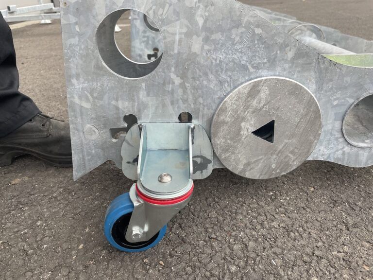 Flash solaire écologique et économique pour signaler la barrière BLAX la nuit - Équipement de barrière de sécurité_2