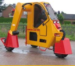 Tracteur enjambeur 3 roues - Damcon Multitrike - adapté aux cultures en lignes étroites_2