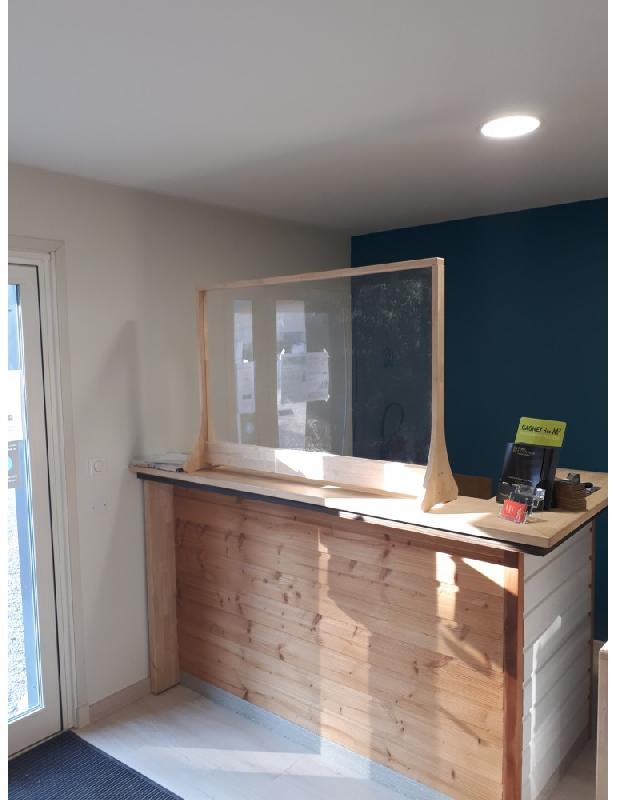 Protection bureau - cadre en bois 820x1050mm - plexiglas épaisseur 3mm_2