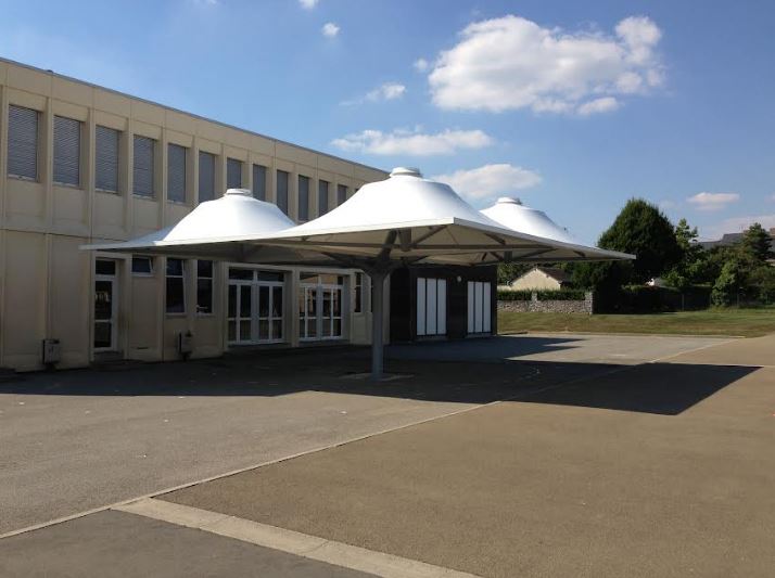 Préau d'école avec poteau central -  CENTOBELL_2