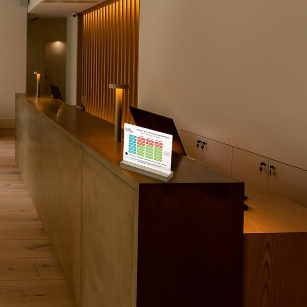 Porte-visuel/menu A4 portrait / vertical Réf : 407723_2