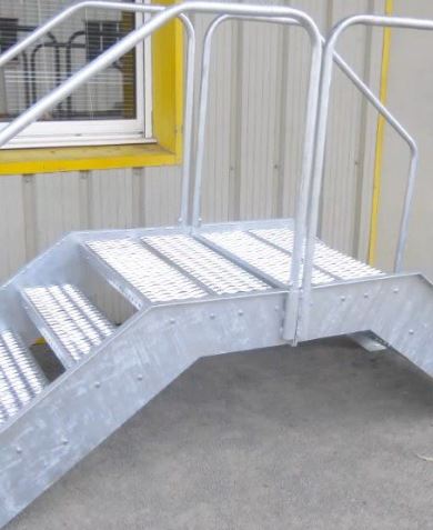 Ouvrages métalliques sur-mesure :  garde corps, escaliers,...COQUELIN BATIMENT_2