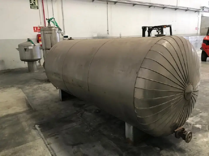 Cuve en acier inoxydable 5000 litres d'occasion - référence : c3321_2