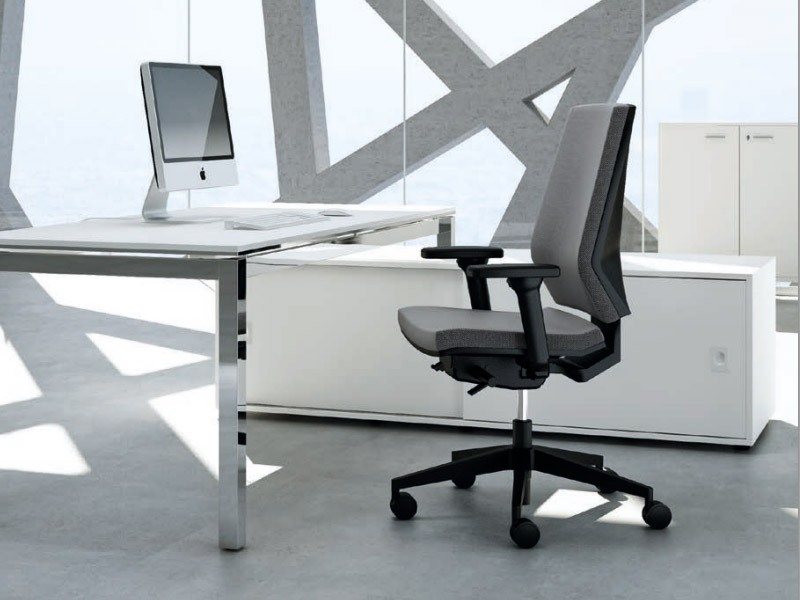 Fauteuil de bureau Omega - Rembourrage en mousse polyuréthane - Revêtement polyester - Accoudoirs réglables 3D_2