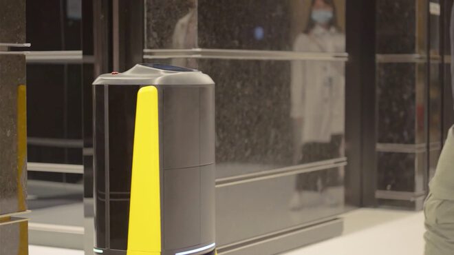 Robot de service FLASHBOT - Gestion numérique pour CHR, UV germicide, IA et autonomie avancée_2