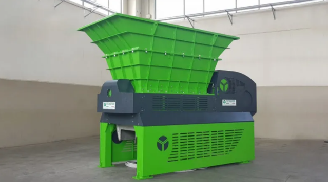 Déchiqueteur industriel mono arbre - pré-trituration des déchets contaminés - fiable et durable_2