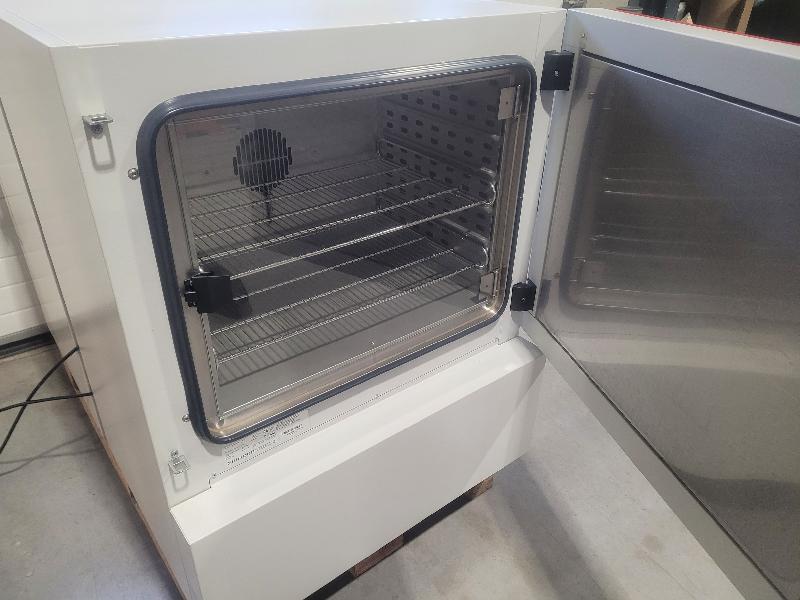 Incubateur / étuve réfrigéré BINDER KB-115 avec convection forcée 100°C_2