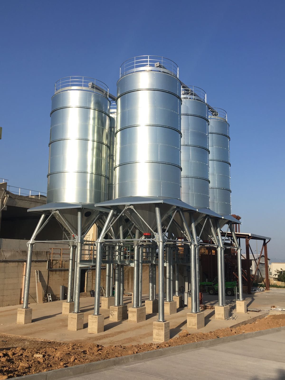 Boisseau de chargement entièrement galvanisé pour remplissage camion - BORGHI_2