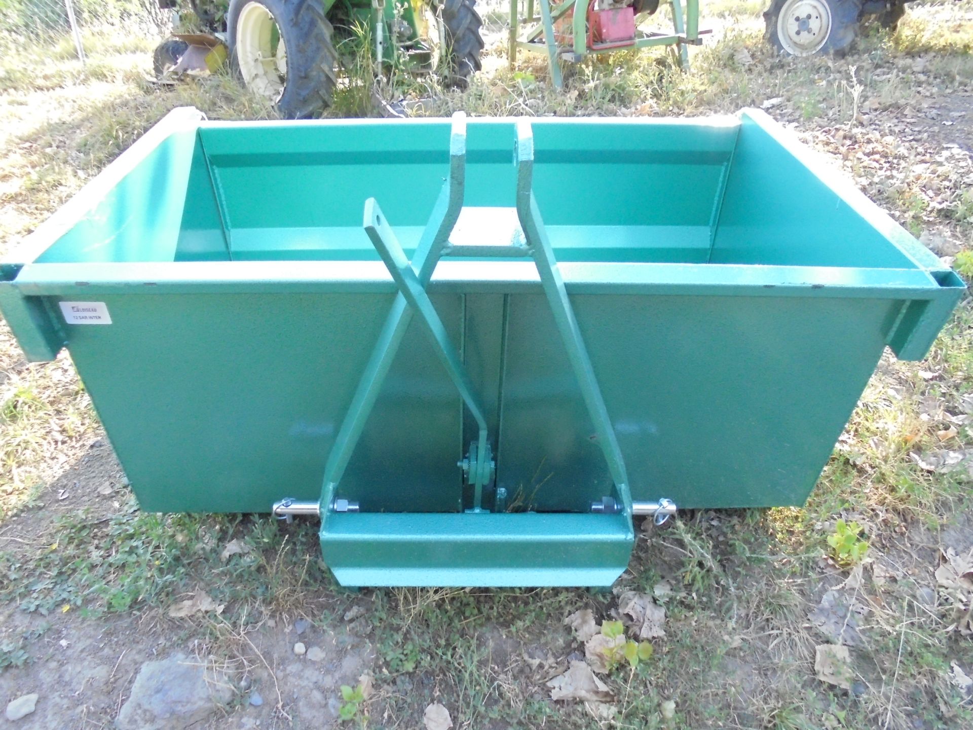 Benne portée 3 points pour micro tracteur - loiseau, type sarinter_2