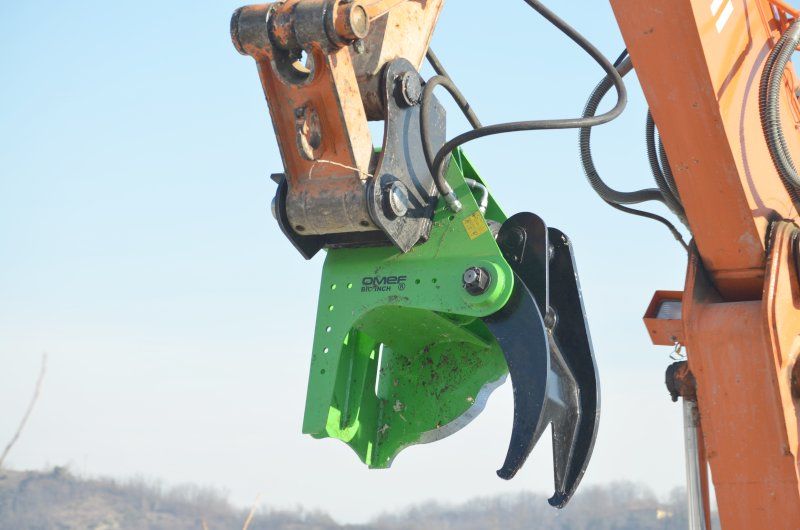 Grappin coupeur forestier bi300 - omef-group srl - prise min du tronc 60 mm - ouverture de coupe 280 et 300 mm_2