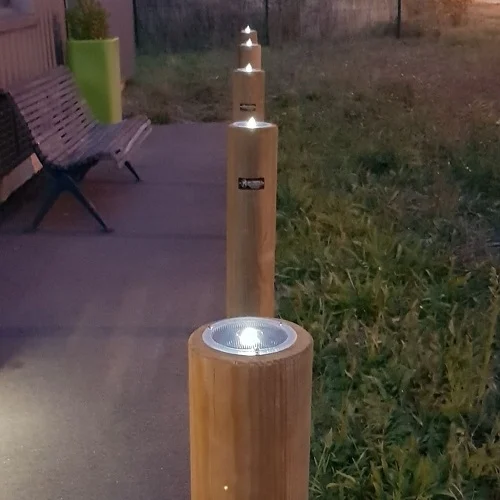 KORDOUAN borne bois &  LED solaire_2